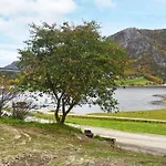 8 Person In Snillfjord-by Traum * Snillfjord
